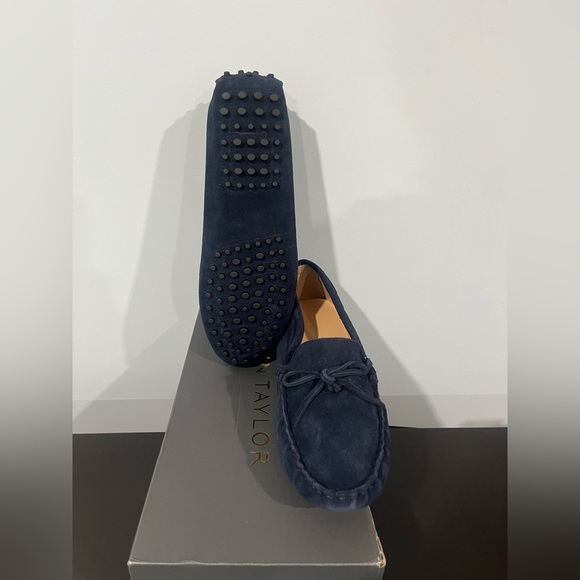 ann taylor suede driving mocassin loafers | size 8 - Picture 4 of 5
